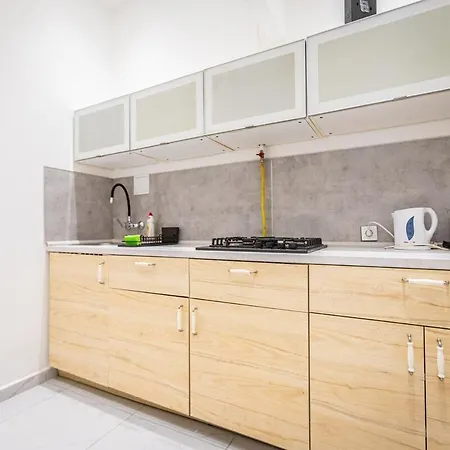 Quiet On The Danube River Apartment