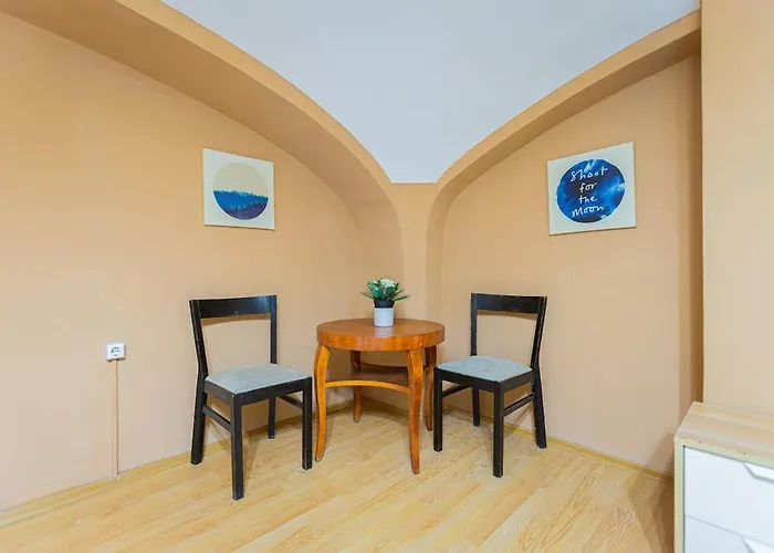 Quiet On The Danube River Appartement Budapest